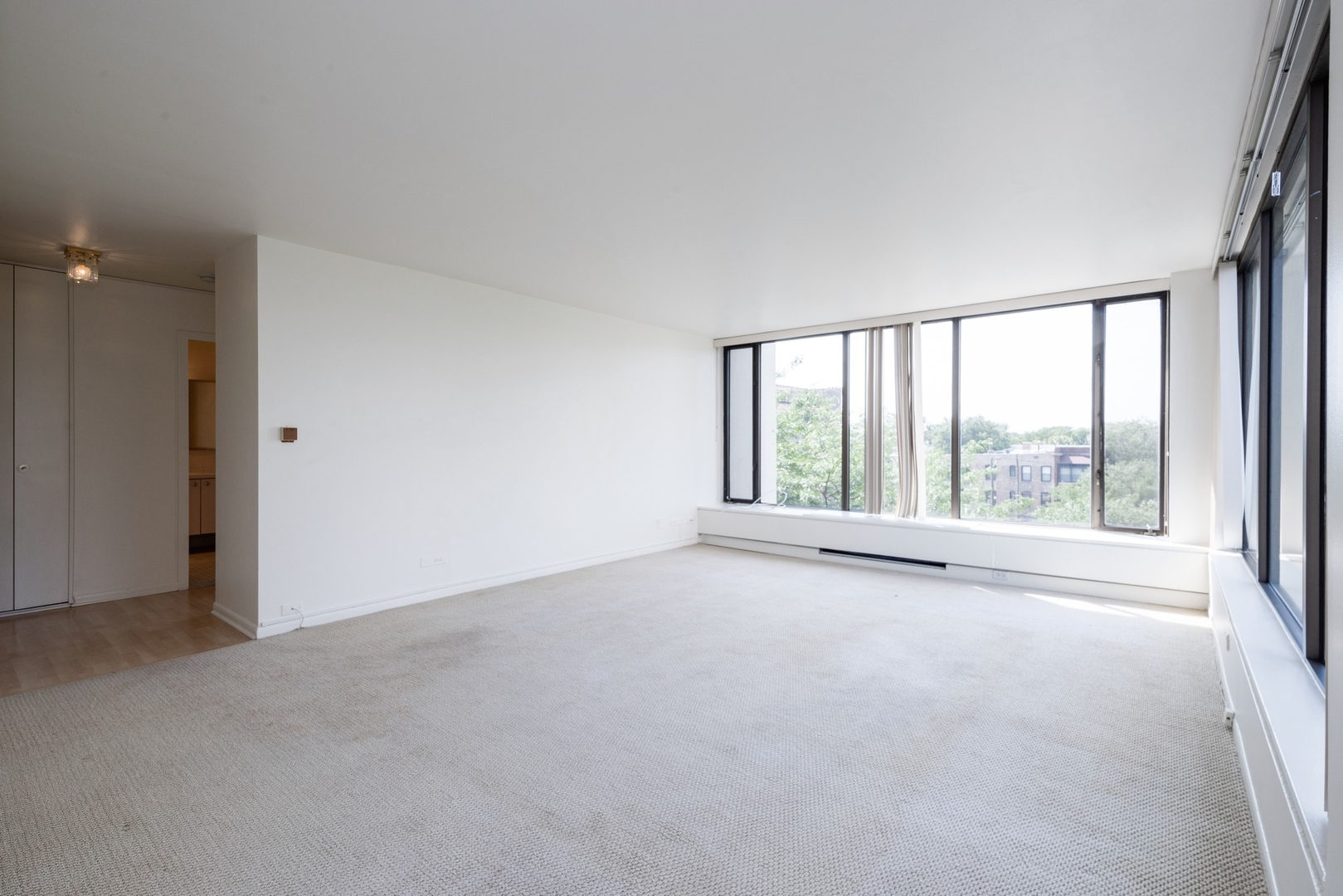 5455 North Sheridan Road, Unit 515 Chicago, IL 60640 - Photo 3 of 17