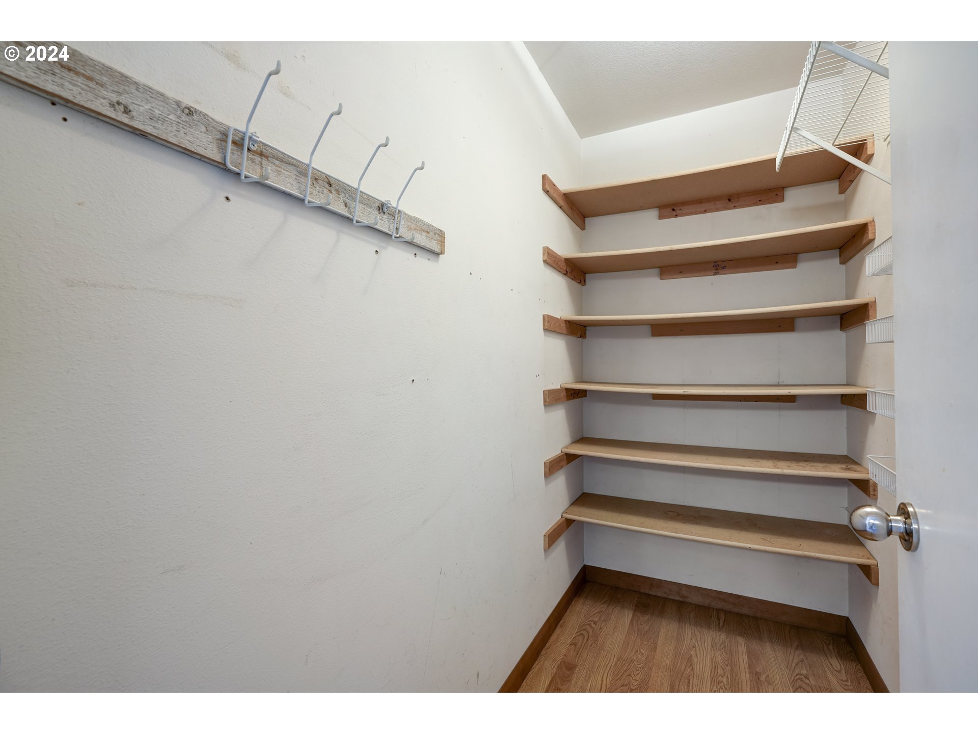 11575 Southwest 13th Street Beaverton, OR 97005 - Photo 24 of 36 Gallery Image 24