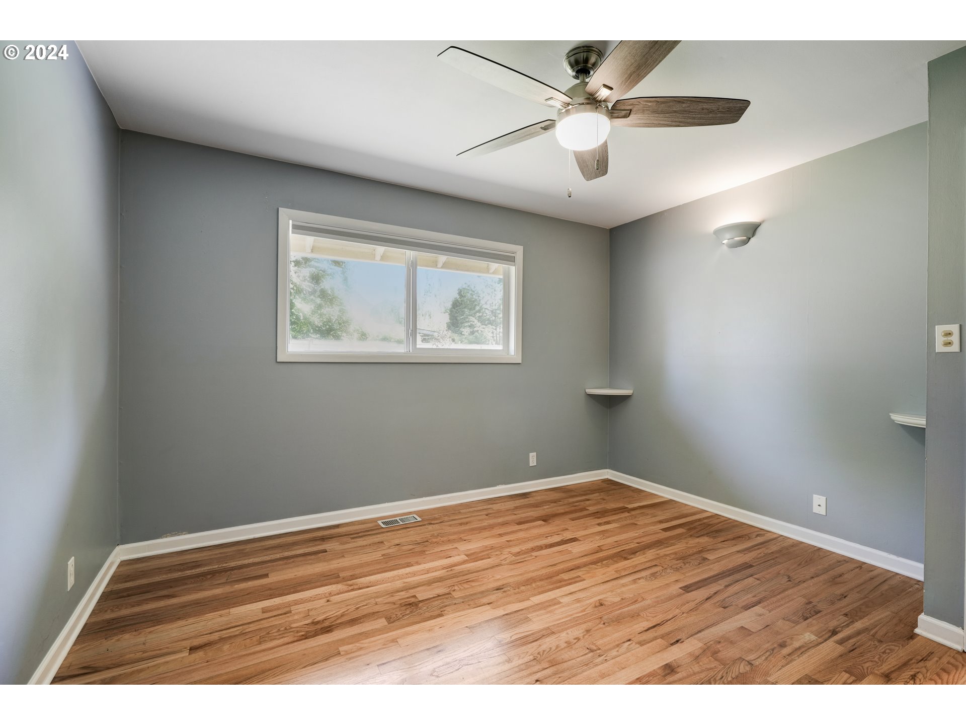 11575 Southwest 13th Street Beaverton, OR 97005 - Photo 25 of 36 Gallery Image 25