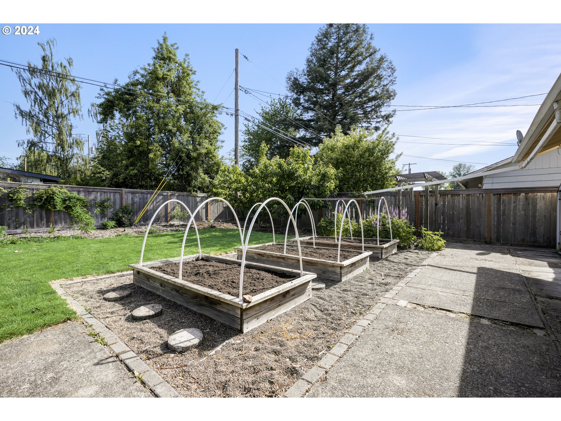 11575 Southwest 13th Street Beaverton, OR 97005 - Photo 32 of 36 Gallery Image 32