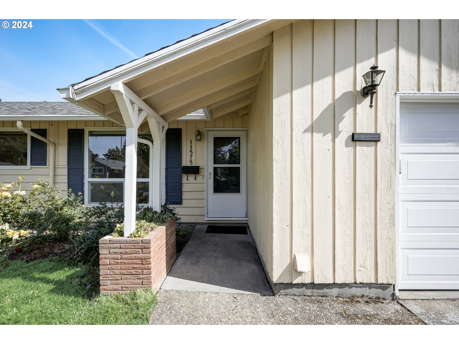 11575 Southwest 13th Street Beaverton, OR 97005 - Photo 4 of 36 Gallery Image 4