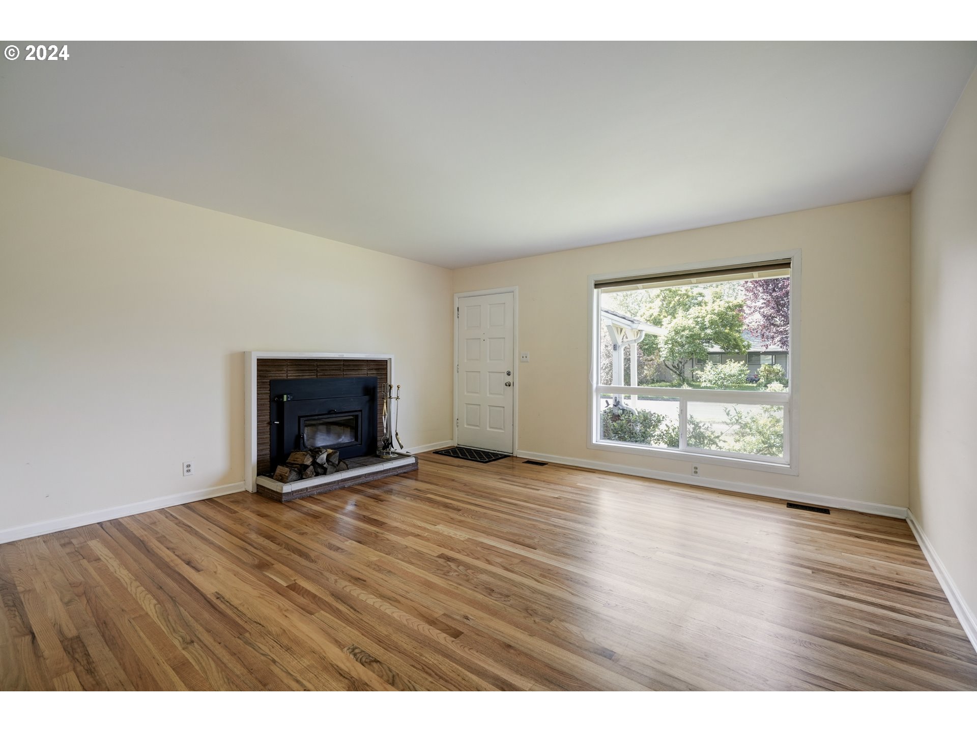 11575 Southwest 13th Street Beaverton, OR 97005 - Photo 10 of 36 Gallery Image 10