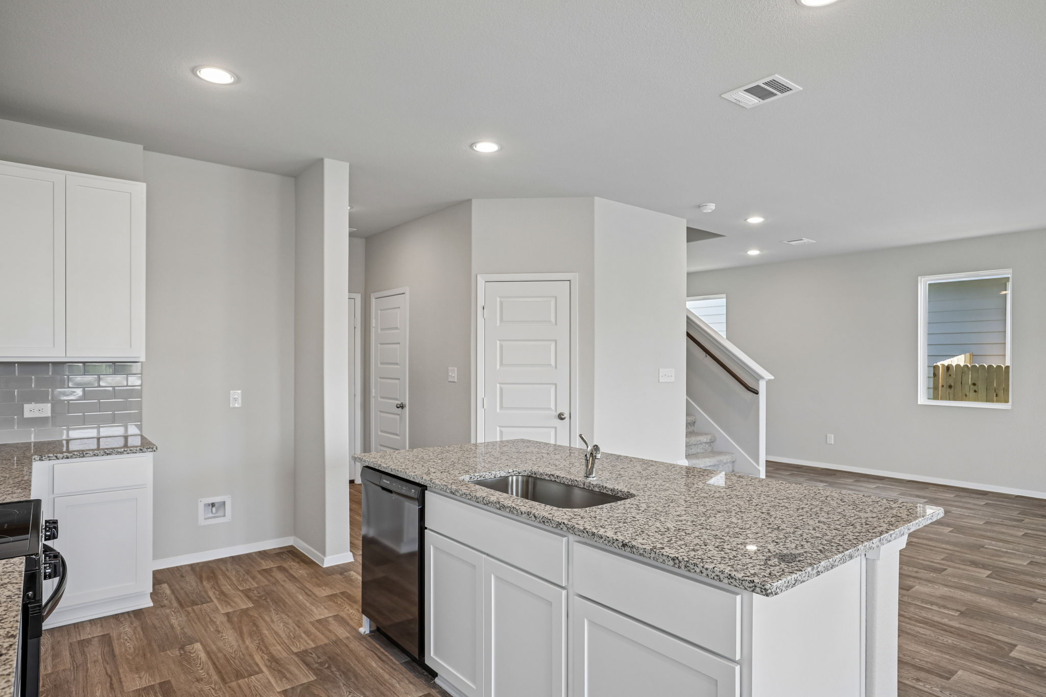 13307 Underbank Road Manor, TX 78653 - Photo 6 of 40 Gallery Image 6