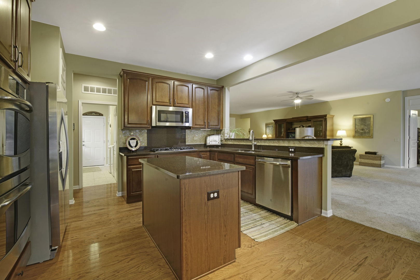 585 Tuscan View Elgin, IL 60124 - Photo 14 of 27