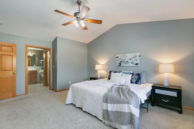 $349,900 | 543 Brant Circle, DeKalb, IL 60115