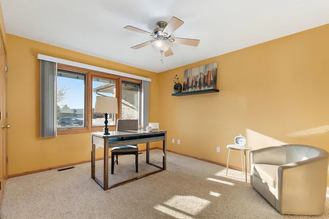 $349,900 | 543 Brant Circle, DeKalb, IL 60115