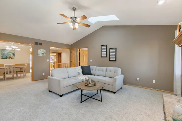 $349,900 | 543 Brant Circle, DeKalb, IL 60115