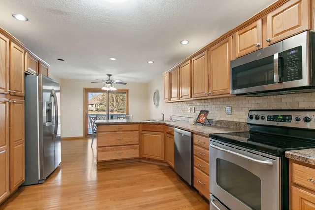 $349,900 | 543 Brant Circle, DeKalb, IL 60115