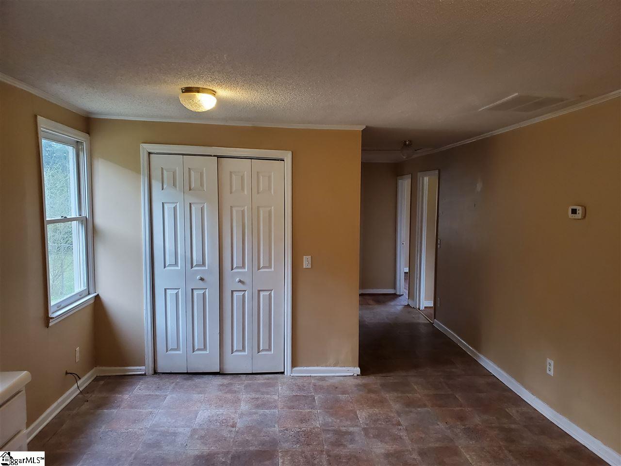 435 South Fairfield Road Greenville, SC 29605 - Photo 7 of 18 Gallery Image 7
