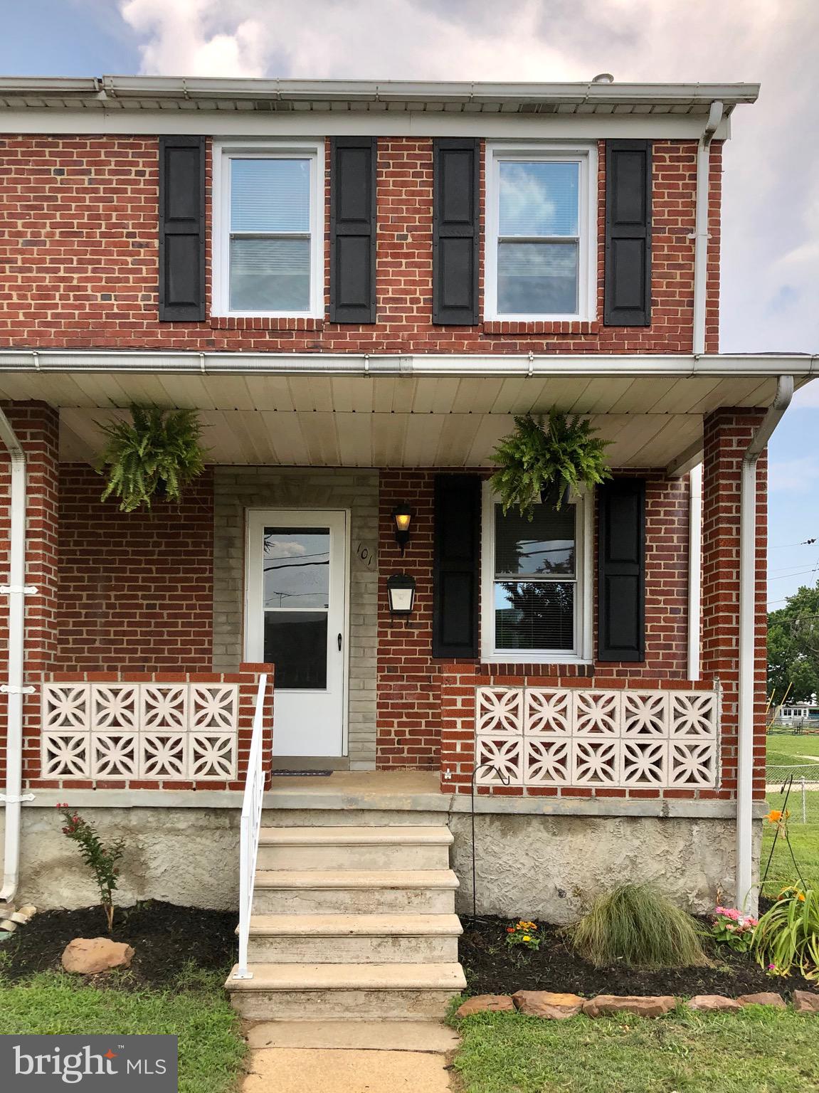 101 Hampshire Road Baltimore, MD 21221 - Photo 1 of 24