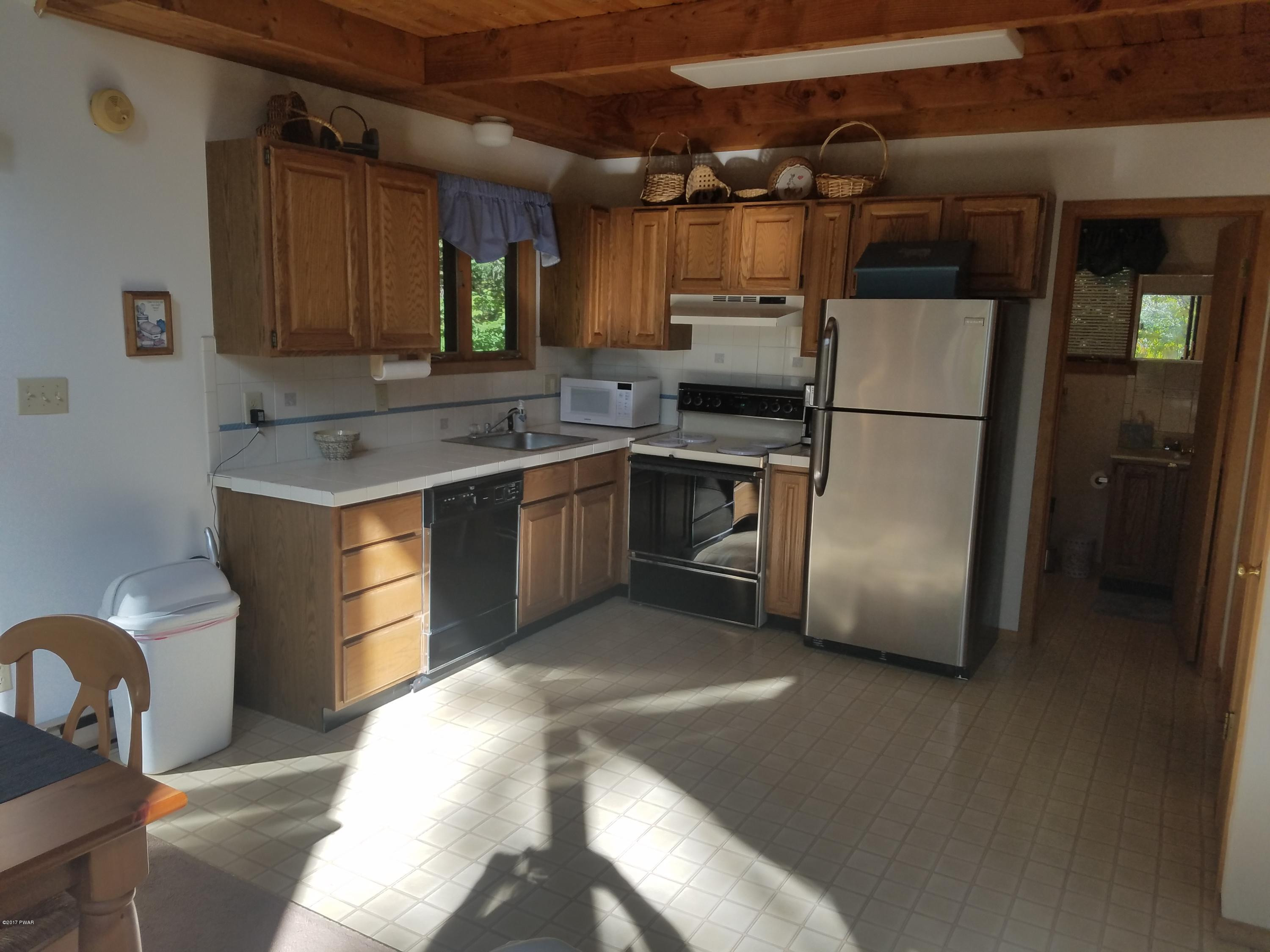 910 Deerfield Road Lake Ariel, PA 18436 - Photo 12 of 33 20171002_100212