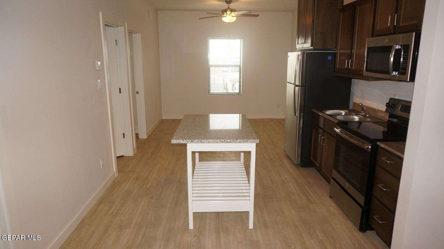1061 Ranger Street, Unit 6 El Paso, TX 79907 - Photo 3 of 14 3 Living Area