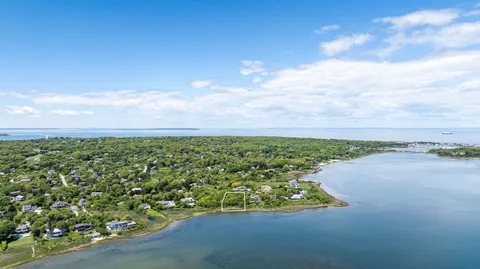 $1,850,000 | 14 Lakeside Court, Montauk, NY 11954