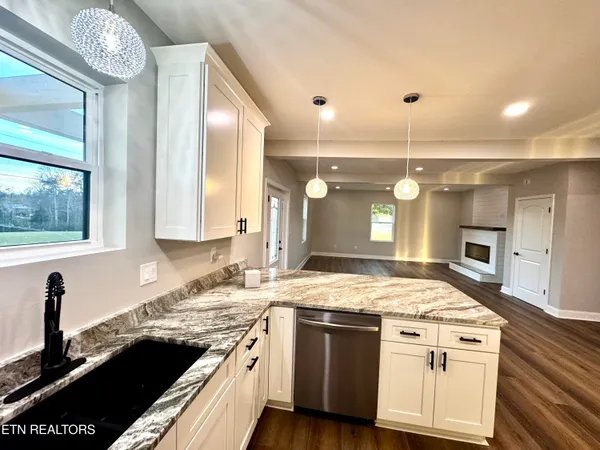 $1,250,000 | 1545 Slover Springs Road, Dandridge, TN 37725