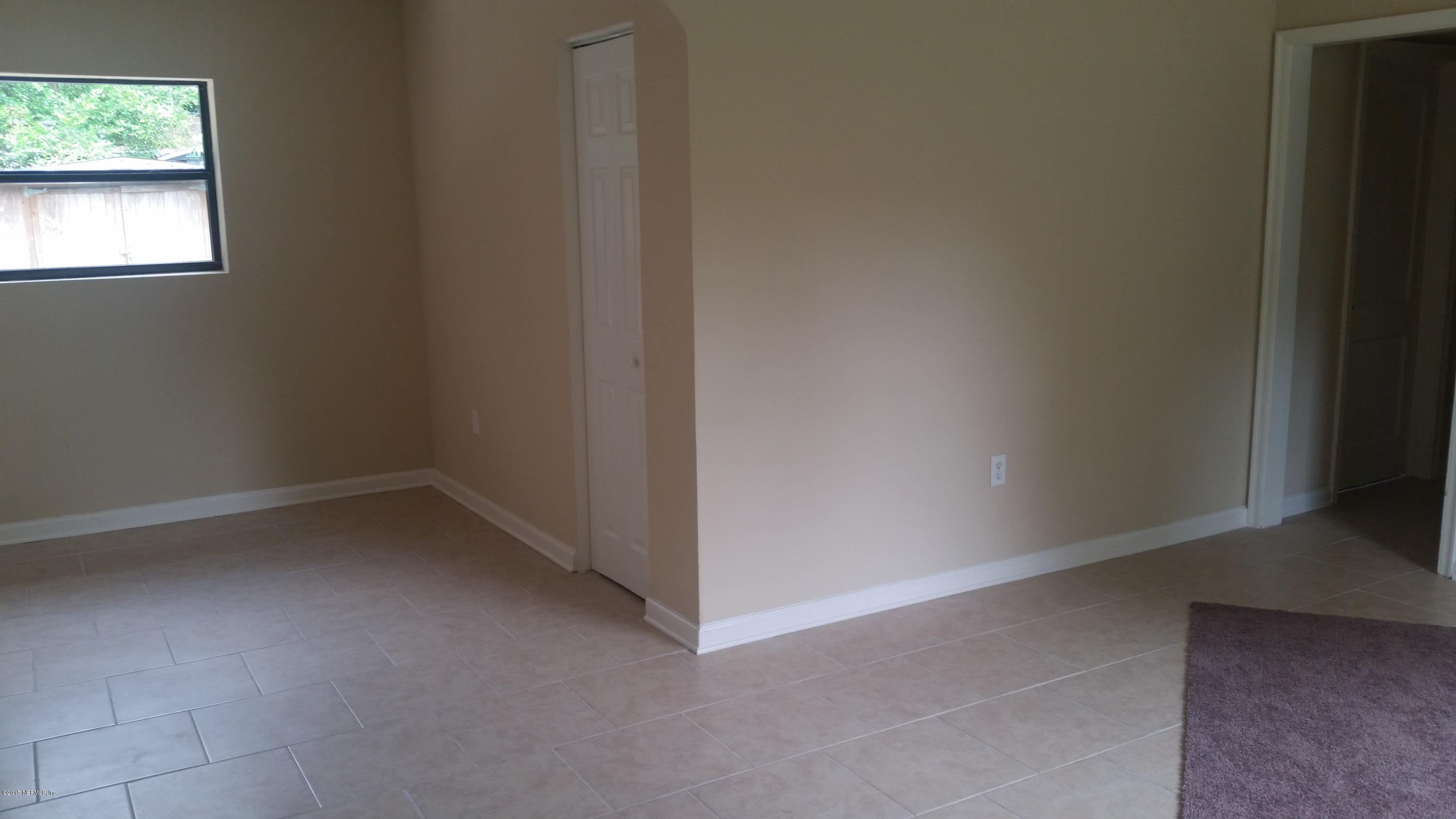 123 Glynlea Road Jacksonville, FL 32216 - Photo 6 of 18 `