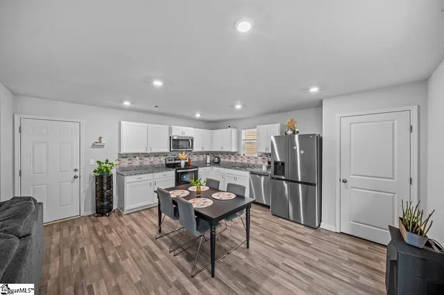 $260,000 | 735 Wayfinder Run, Inman, SC 29349