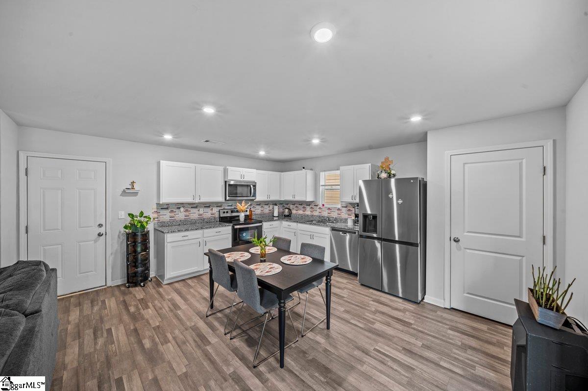 735 Wayfinder Run Inman, SC 29349 - Photo 8 of 24