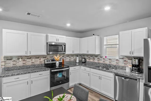 $260,000 | 735 Wayfinder Run, Inman, SC 29349