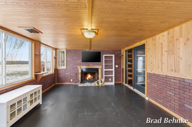 $220,000 | 3667 Bradford Road, Ionia, MI 48846