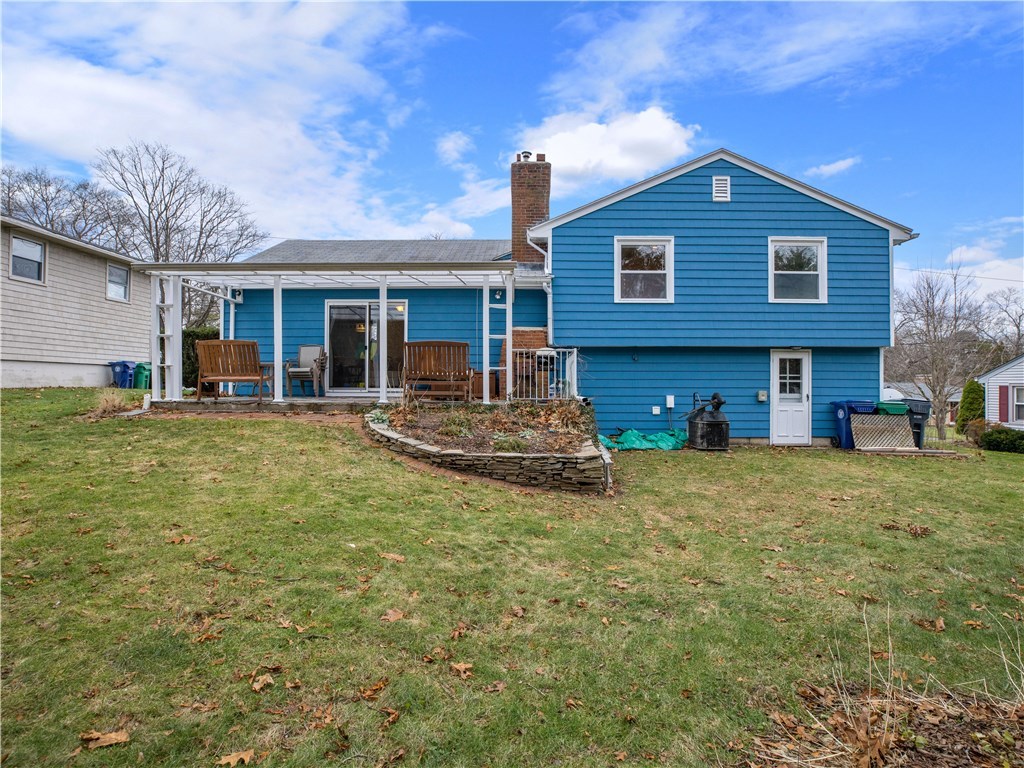 158 Shenandoah Road Warwick, RI 02886 - Photo 7 of 23