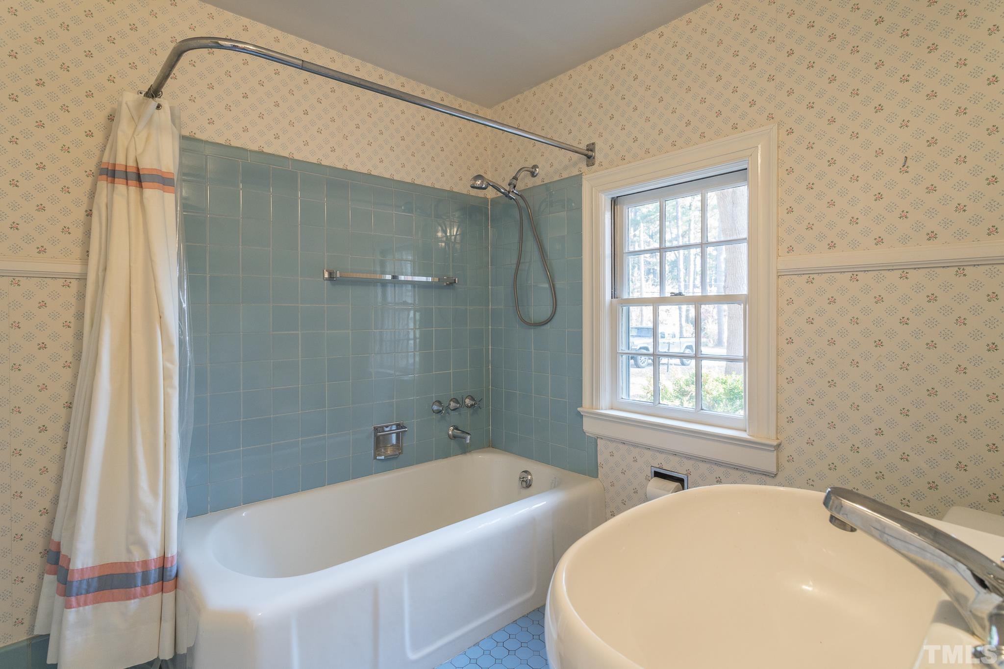 3018 Hope Valley Road Durham, NC 27707 - Photo 16 of 21 Gallery Image 16