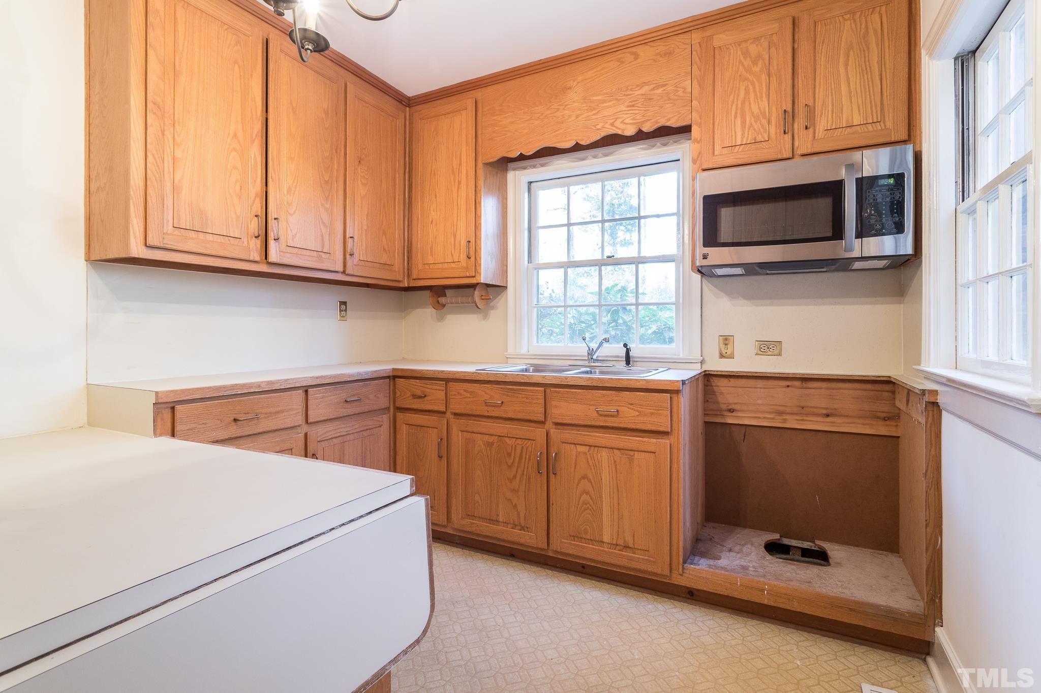 3018 Hope Valley Road Durham, NC 27707 - Photo 10 of 21 Gallery Image 10