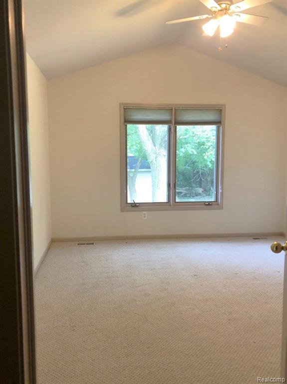 26218 Orchard Lake Road Farmington, MI 48334 - Photo 20 of 24