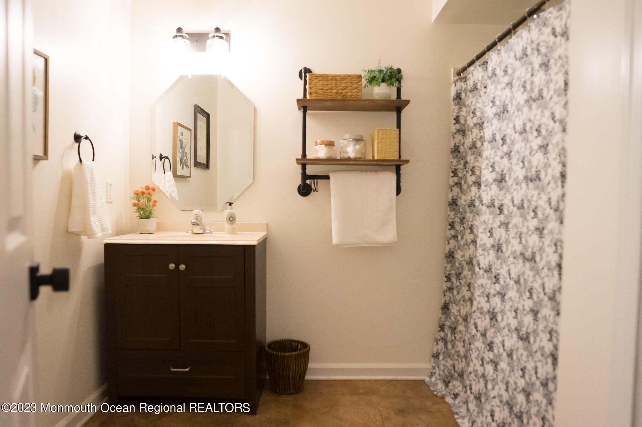 563 Eltone Road Jackson, NJ 08527 - Photo 20 of 27 MAIN HALL BATH