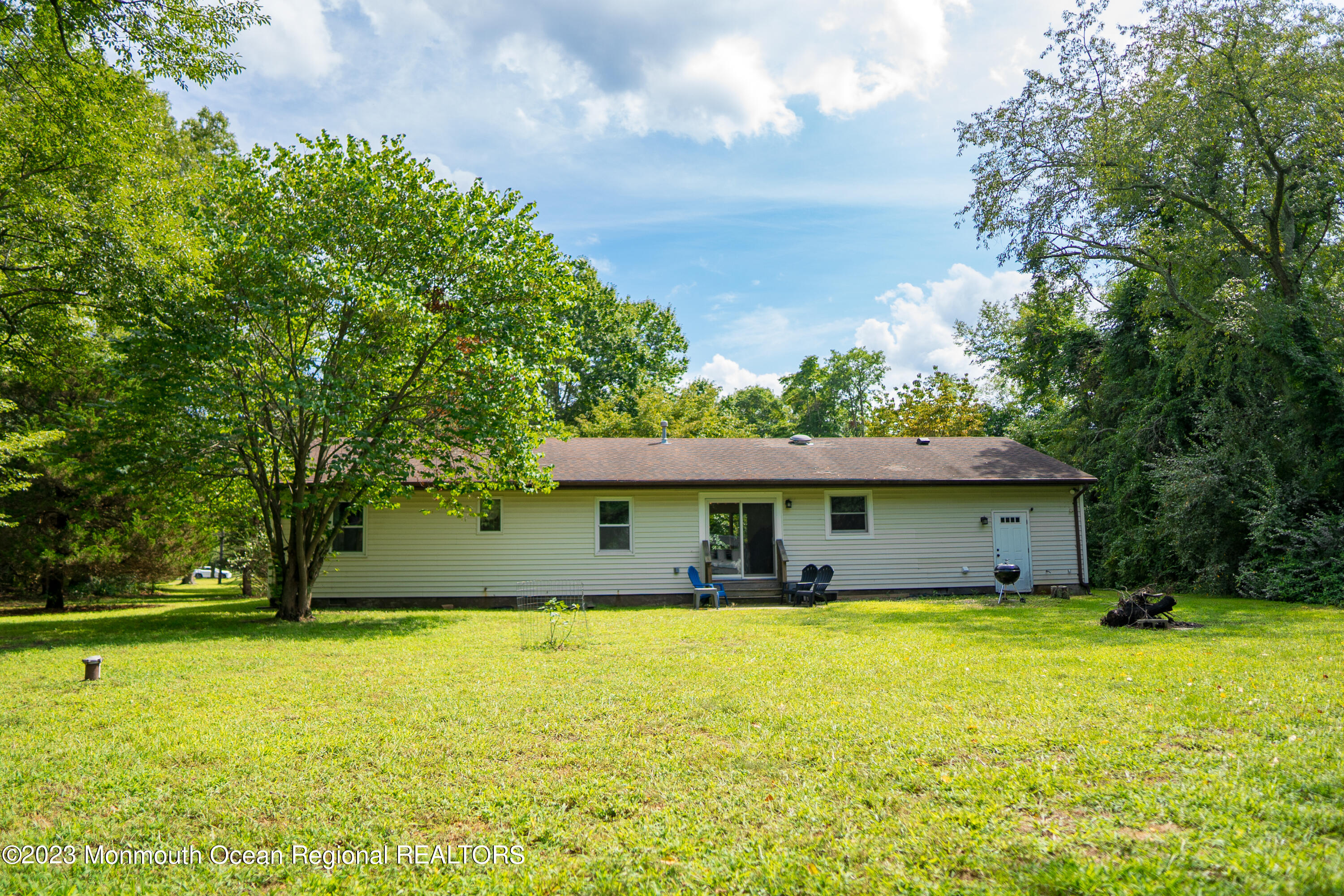 563 Eltone Road Jackson, NJ 08527 - Photo 25 of 27 BACKYARD VIEW