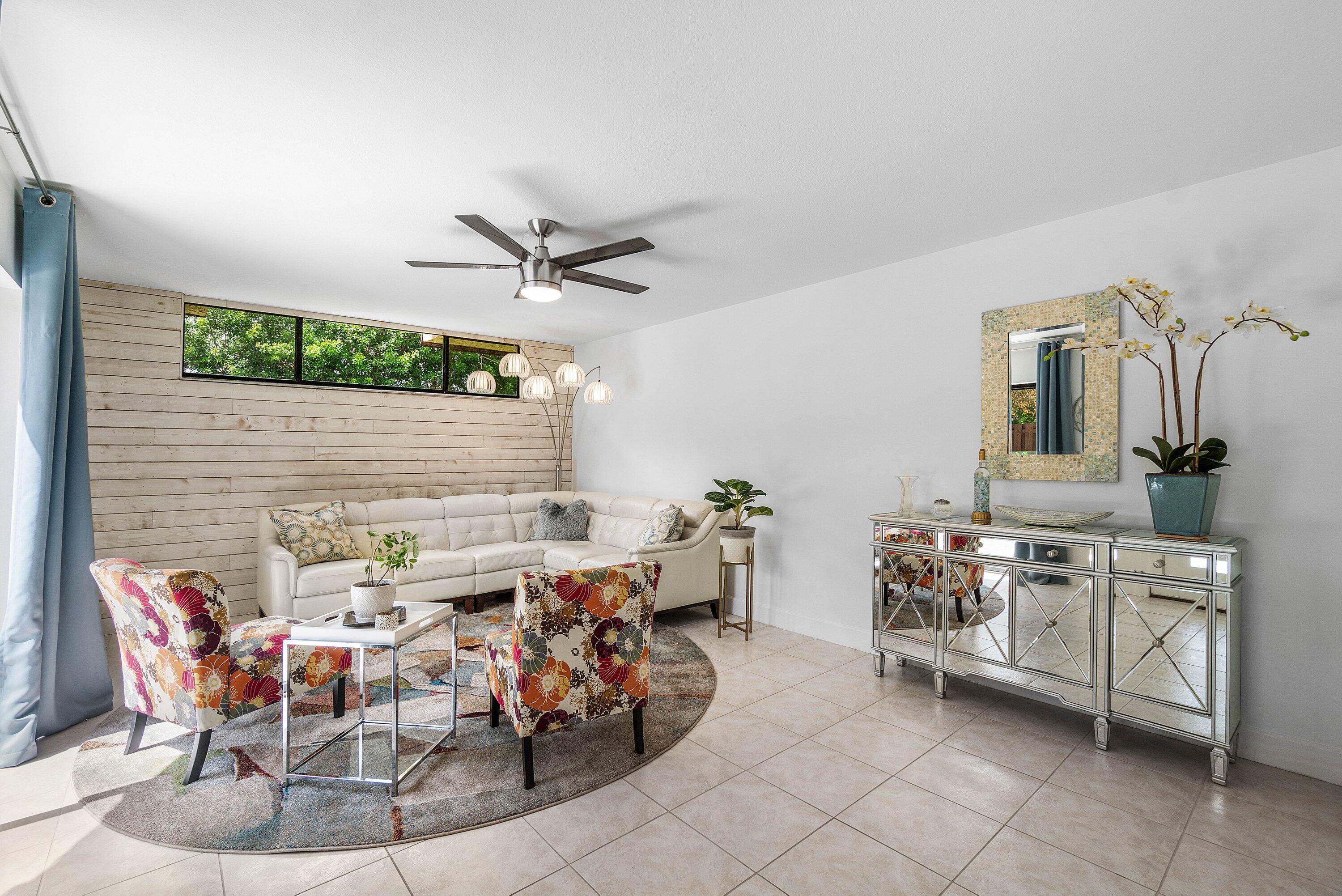 8122 Thames Boulevard, Unit C Boca Raton, FL 33433 - Photo 5 of 43 Living Area