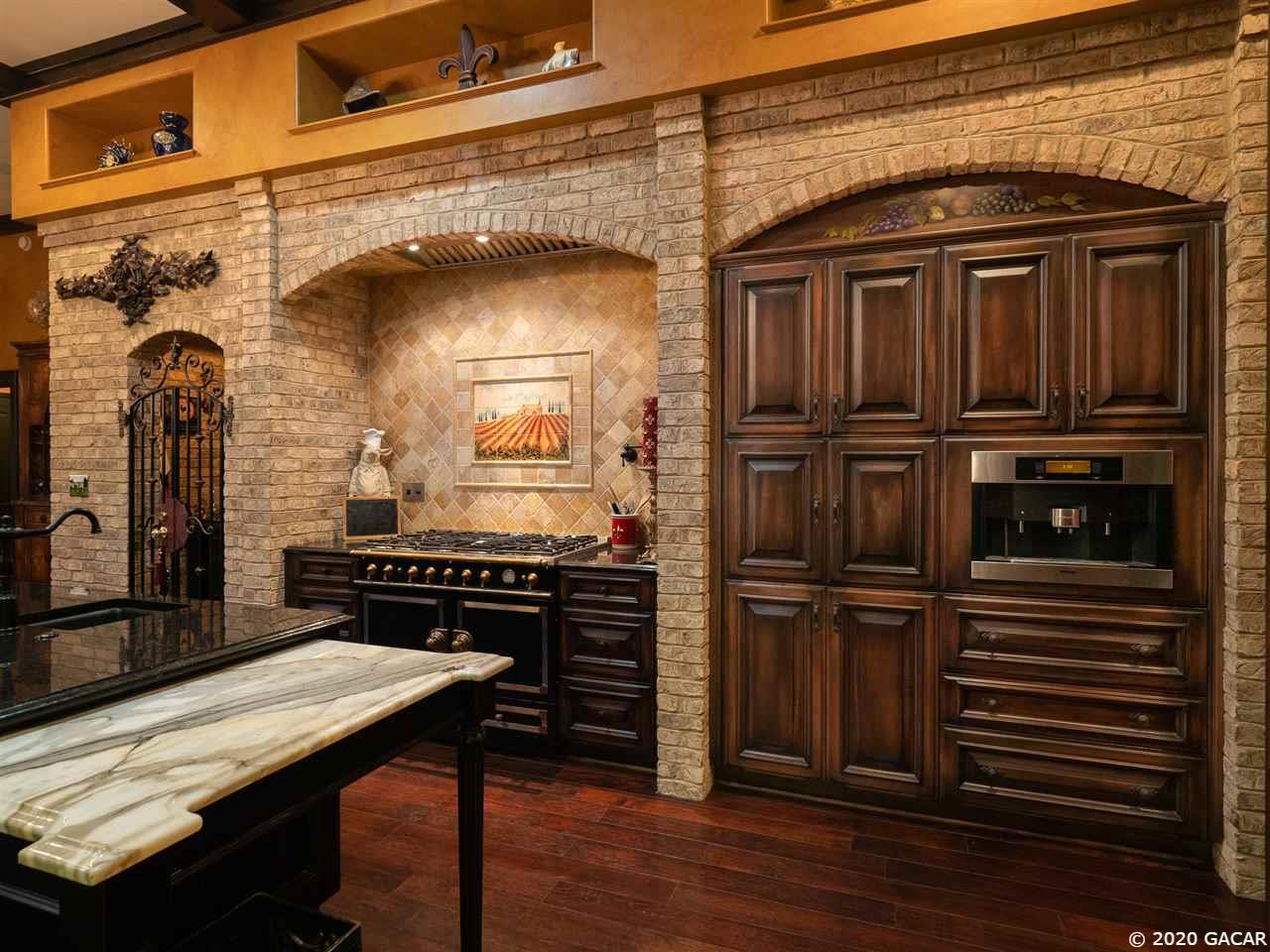8327 Southwest 17th Lane Gainesville, FL 32607 - Photo 7 of 30 Gallery Image 7