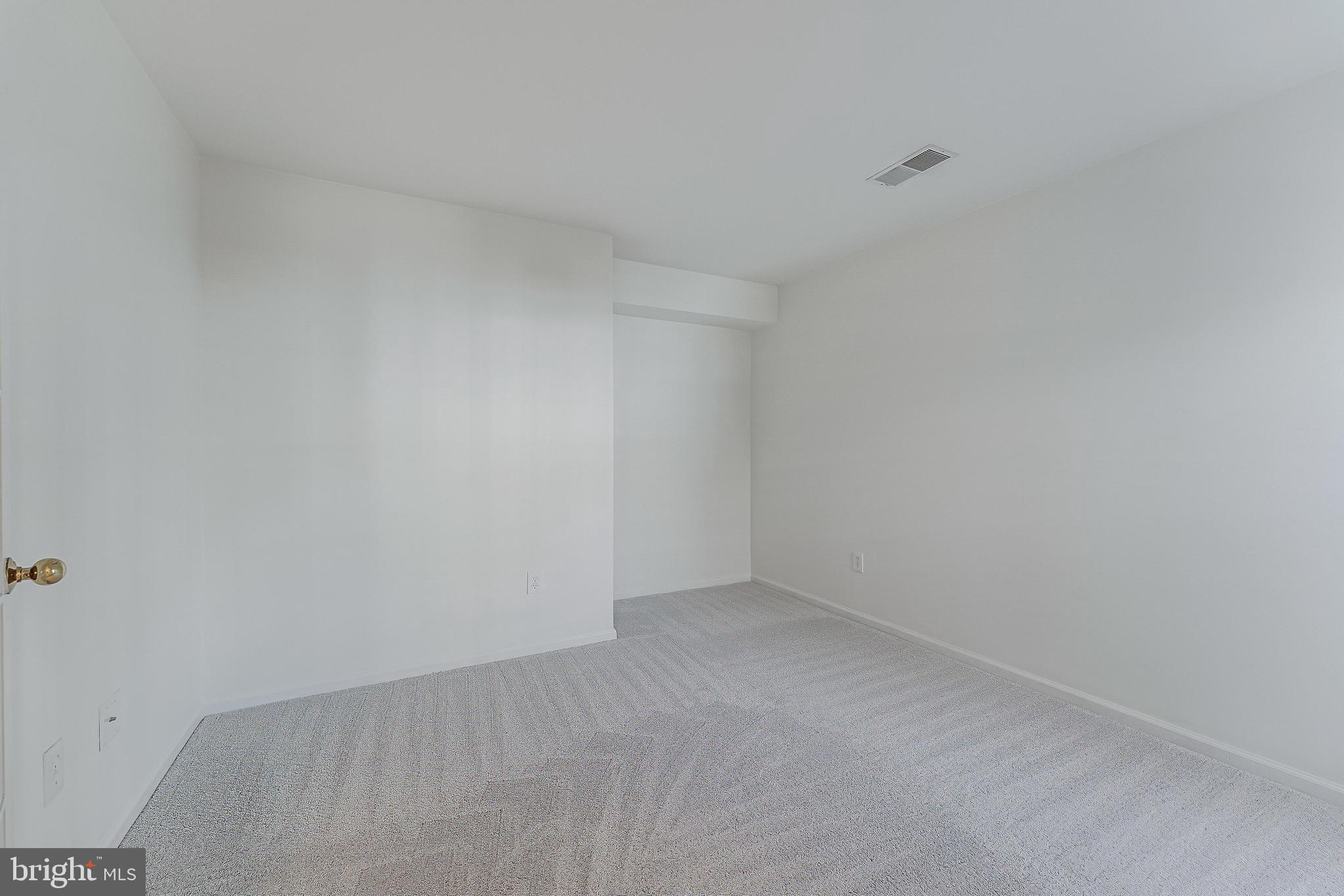 1483 Church Hill Place Reston, VA 20194 - Photo 20 of 38 a view of an empty room
