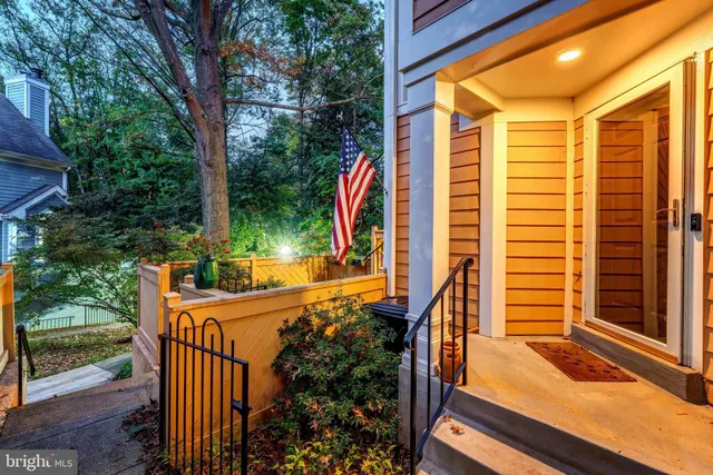 $425,000 | 1483 Church Hill Place, Reston, VA 20194