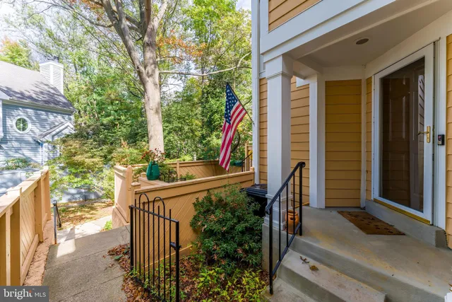 $425,000 | 1483 Church Hill Place, Reston, VA 20194