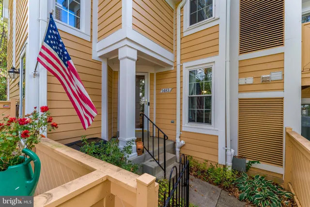 $425,000 | 1483 Church Hill Place, Reston, VA 20194