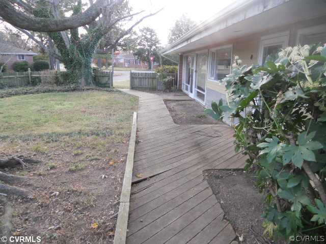8000 Camellia Road Norfolk, VA 23518 - Photo 14 of 22 Exterior Front