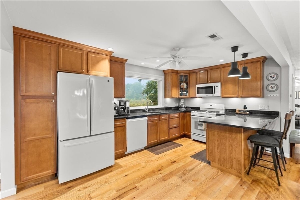 22 South Lakeview Road Norton, MA 02766 - Photo 14 of 42 Gallery Image 14