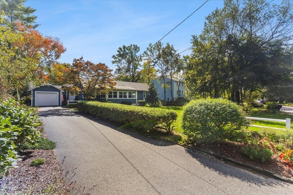 22 South Lakeview Road Norton, MA 02766 - Photo 4 of 42 Gallery Image 4