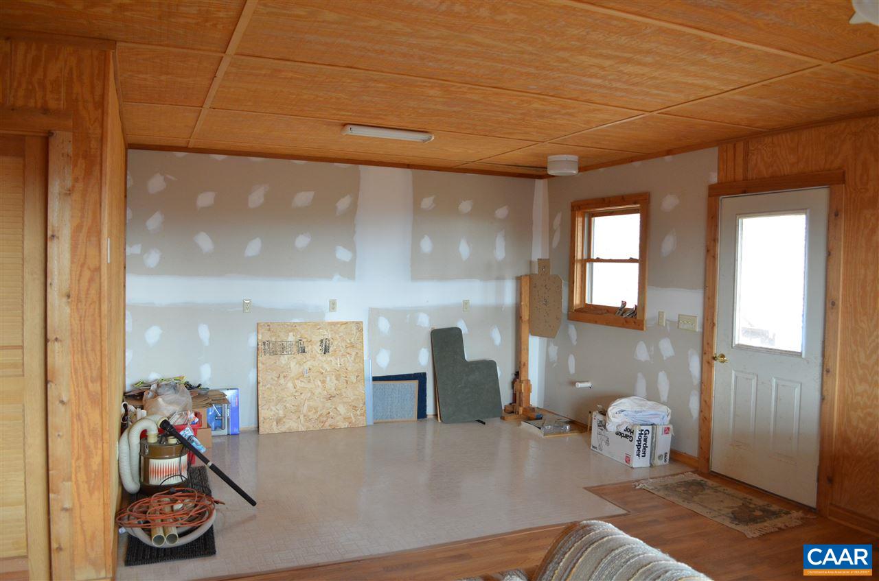 4217 Cub Creek Road Roseland, VA 22967 - Photo 18 of 48 Gallery Image 18