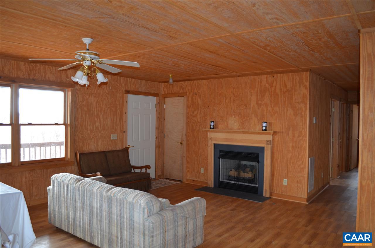 4217 Cub Creek Road Roseland, VA 22967 - Photo 9 of 48 Gallery Image 9