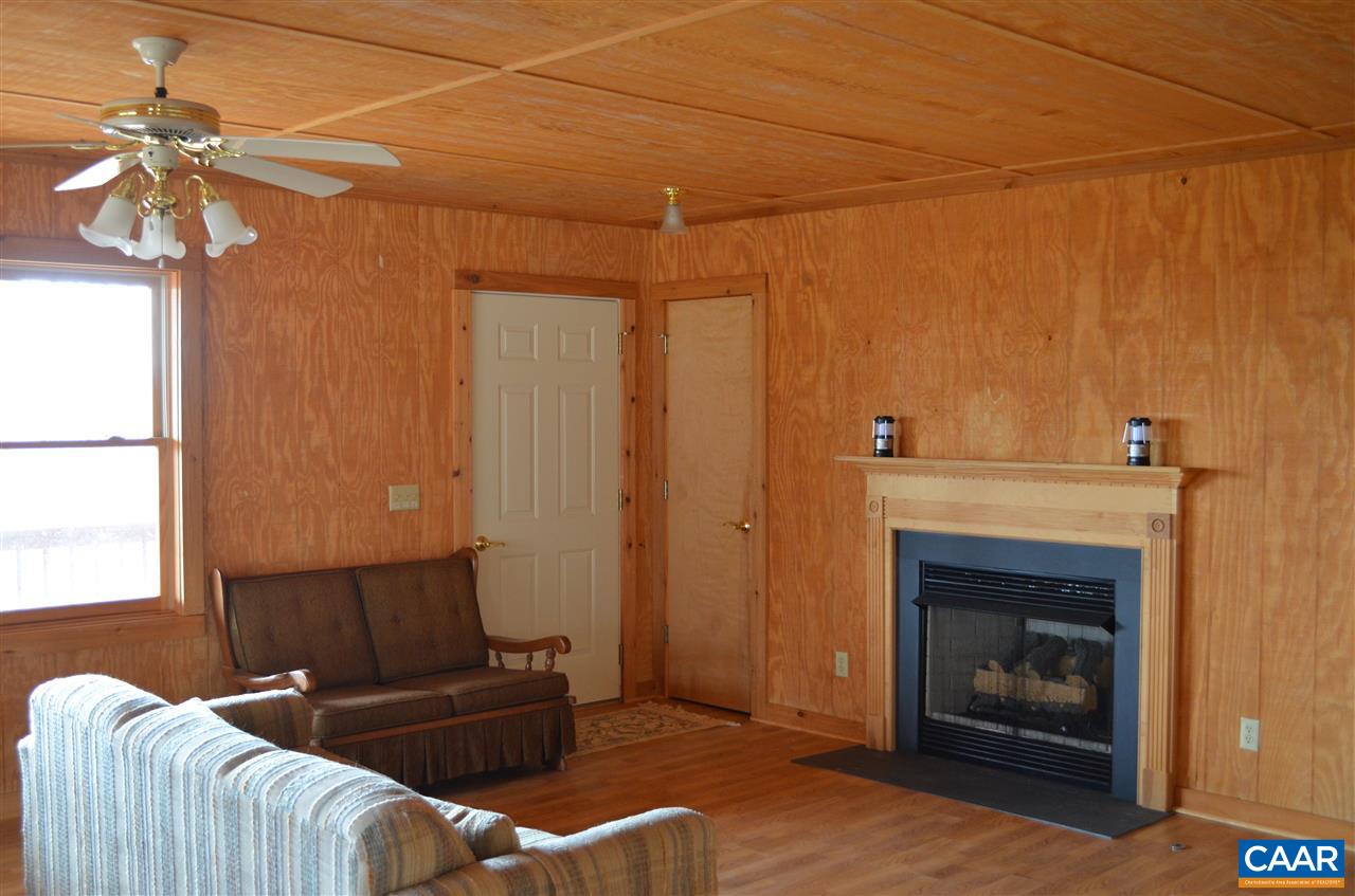 4217 Cub Creek Road Roseland, VA 22967 - Photo 10 of 48 Gallery Image 10