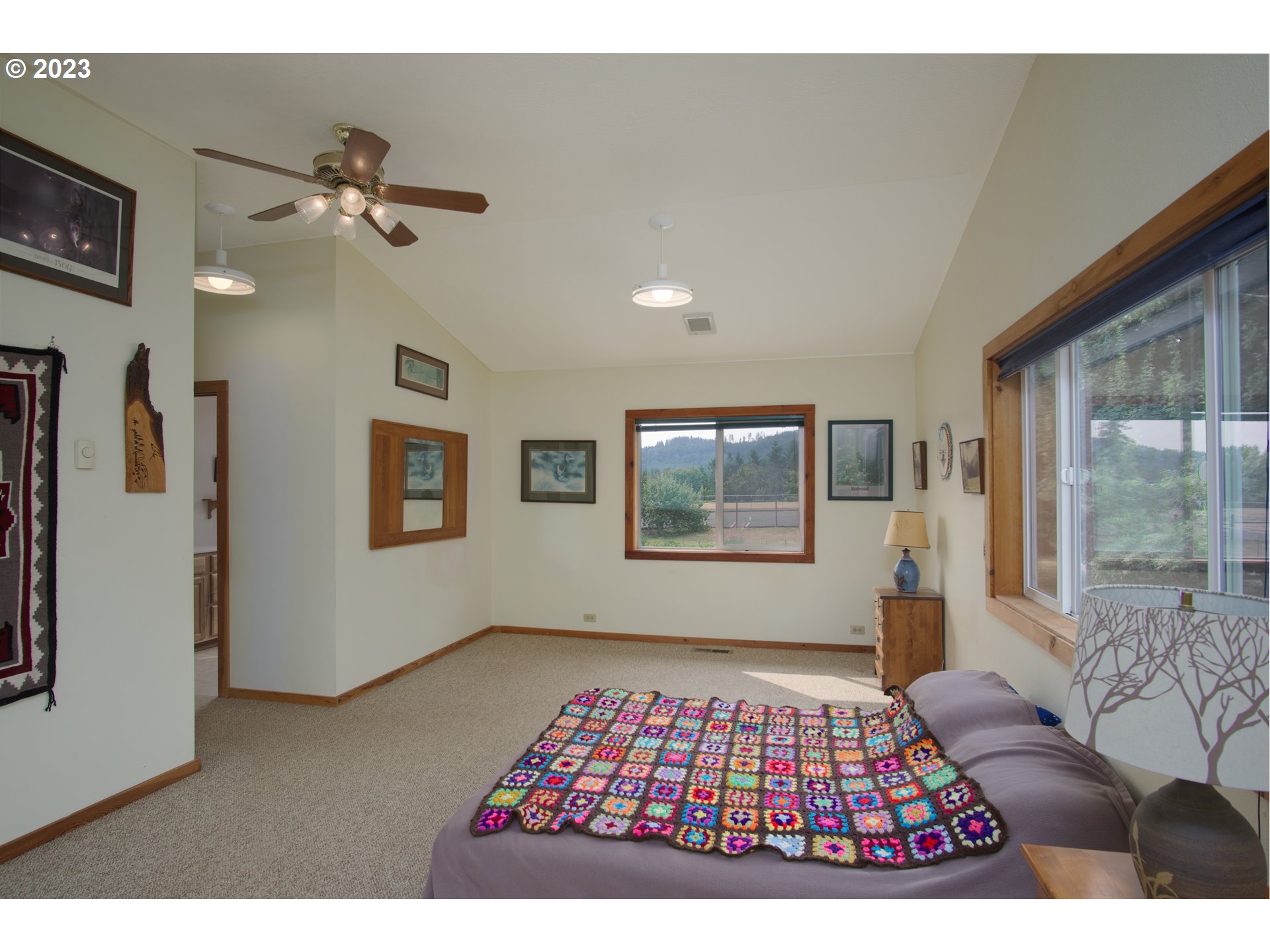 21976 South Ridge Road Oregon City, OR 97045 - Photo 13 of 36 Laundry