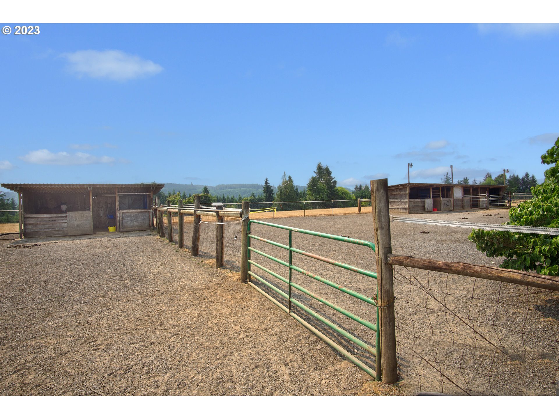 21976 South Ridge Road Oregon City, OR 97045 - Photo 26 of 36 Corral