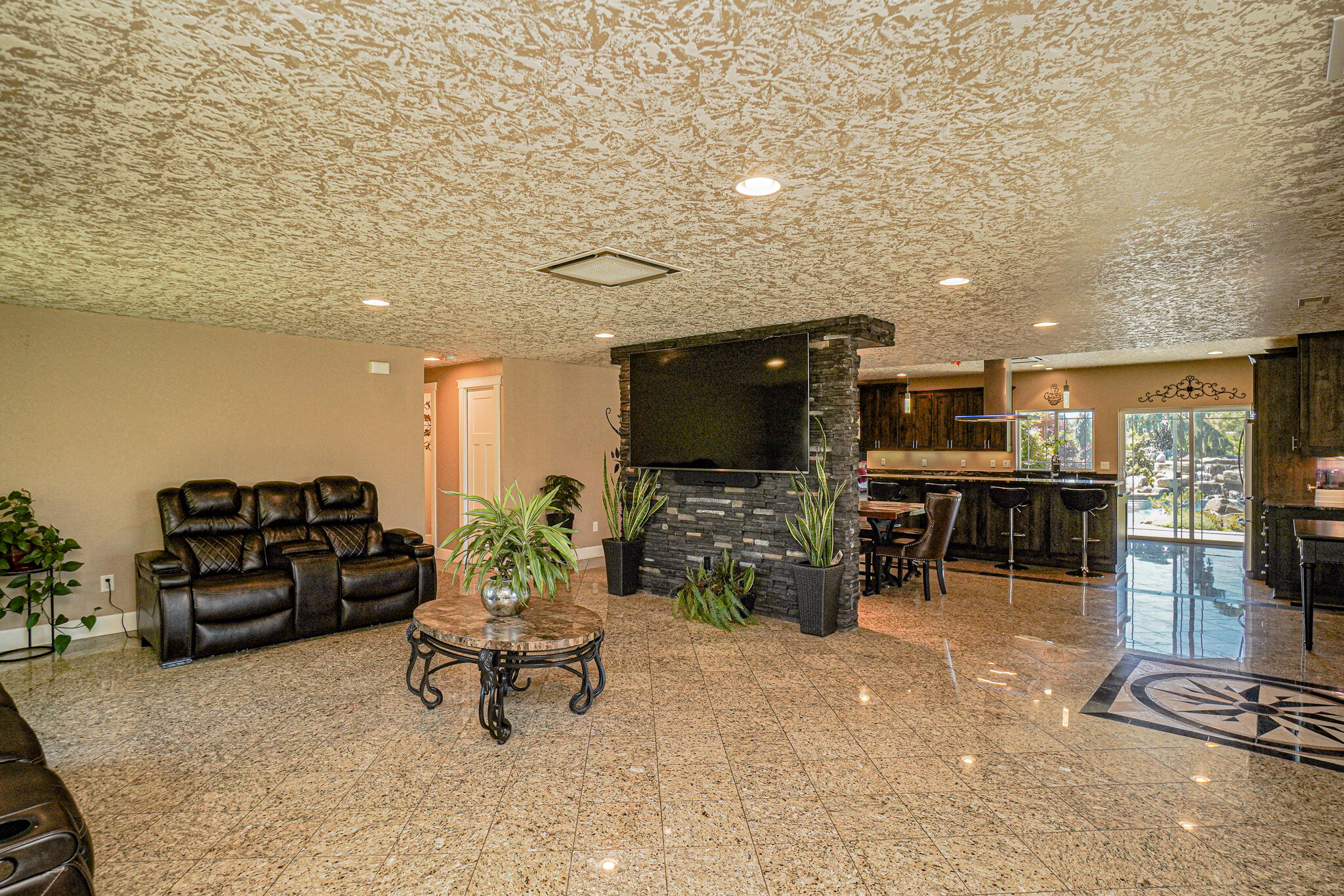 998 West Justice Road Central Point, OR 97502 - Photo 44 of 61 DSC09591