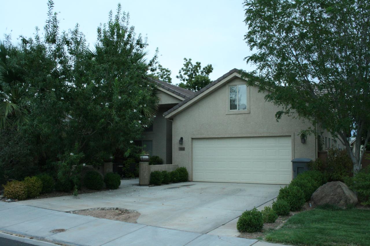 381 South 100th Street West St. George, UT 84770 - Photo 1 of 1 Front