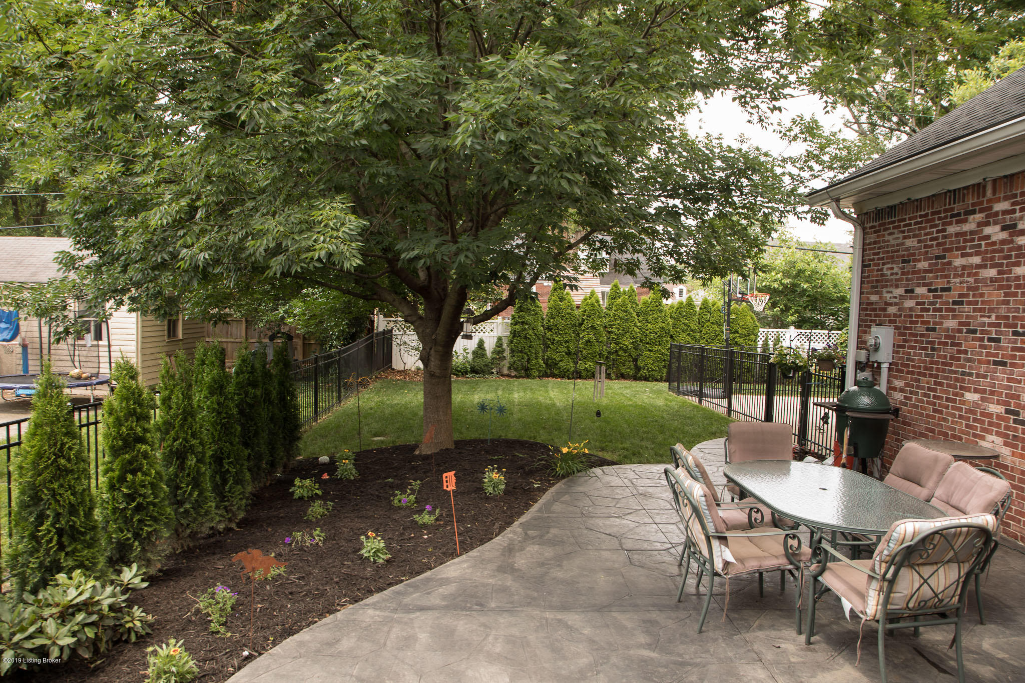 220 Ring Road Louisville, KY 40207 - Photo 96 of 109 220RindRoad094