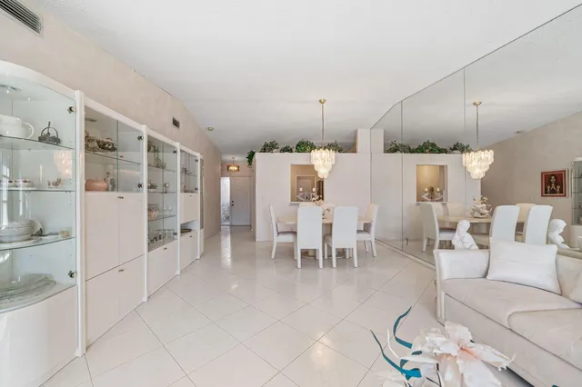 $299,000 | 8030 Springside Court, Unit D, Boca Raton, FL 33496