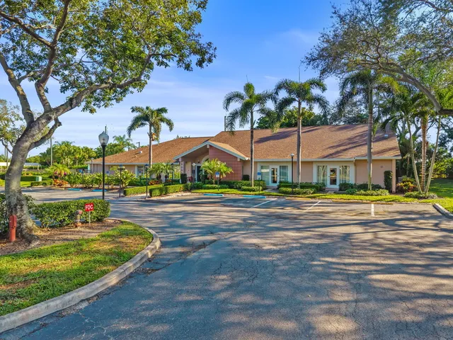 $299,000 | 8030 Springside Court, Unit D, Boca Raton, FL 33496