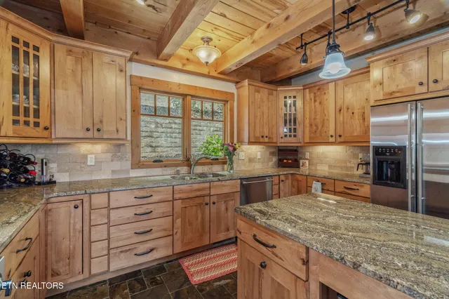 $1,799,000 | 168 Rockfish Point, New Tazewell, TN 37825