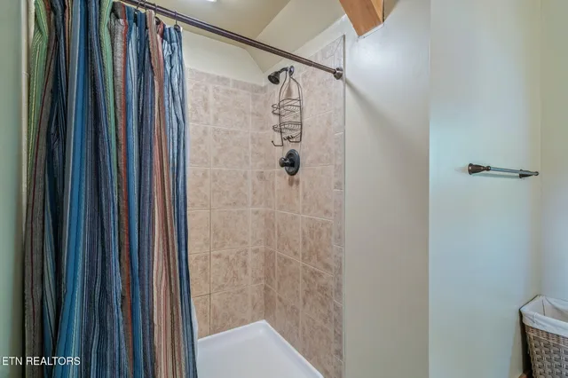 $1,799,000 | 168 Rockfish Point, New Tazewell, TN 37825